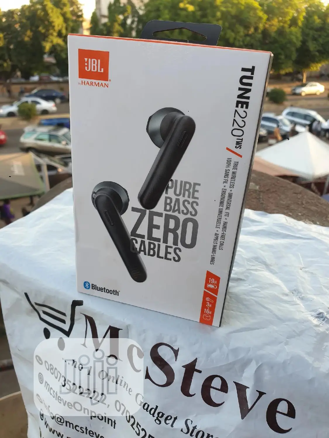 JBL Tune 220 Pure Bass Wireless Earpods 100% Original