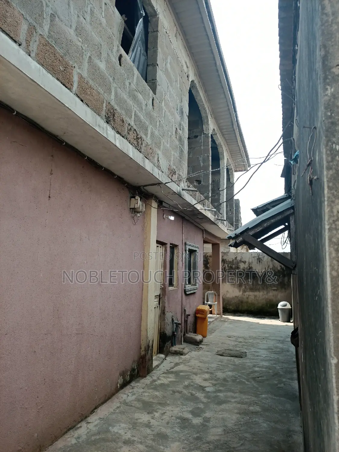 2bdrm Block of Flats in Ijegun Ikotun Lagos for sale