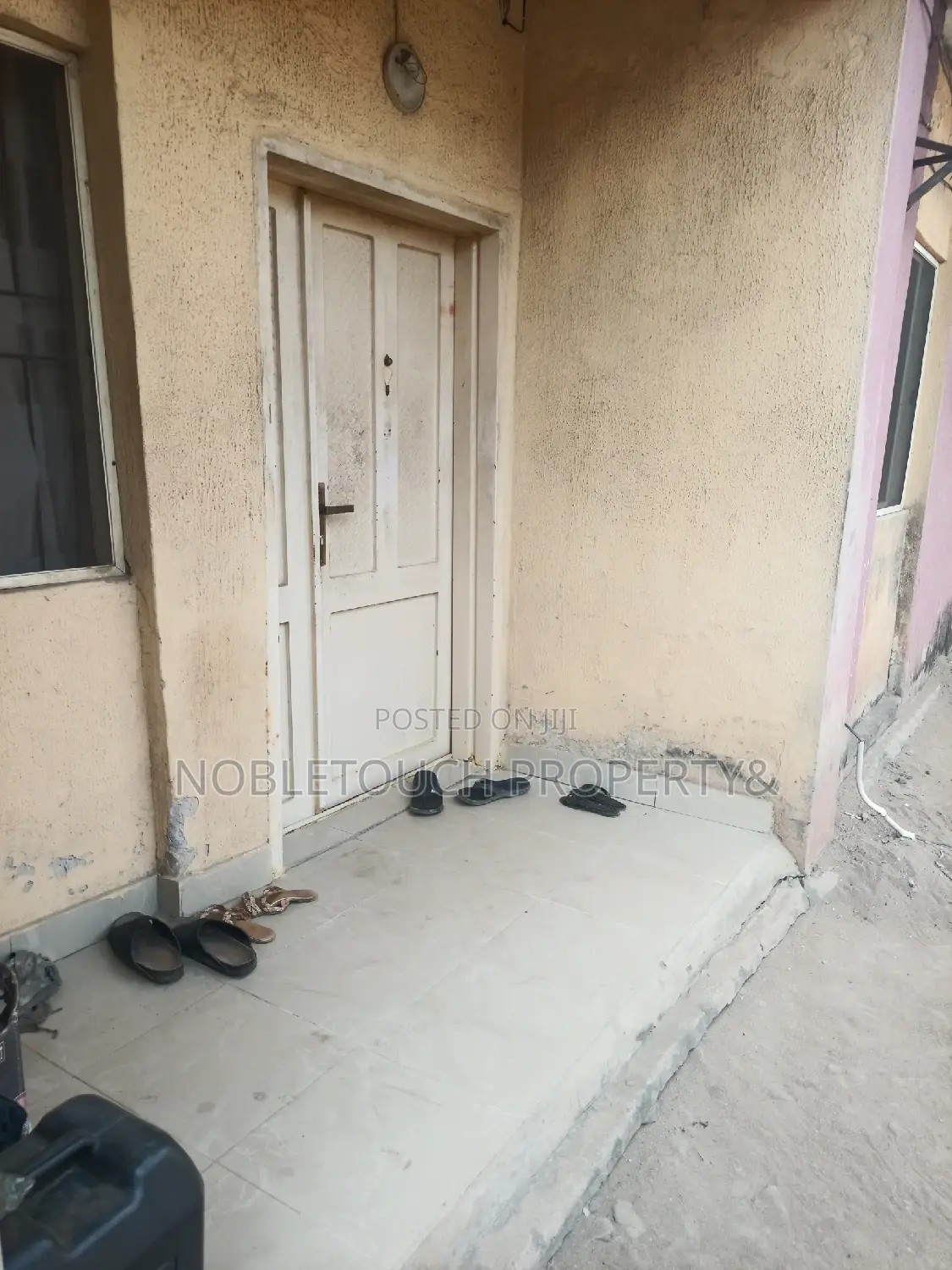 2bdrm Block of Flats in Ijegun Ikotun Lagos for sale