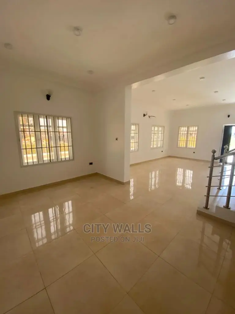 4bdrm Duplex in Ikate for rent
