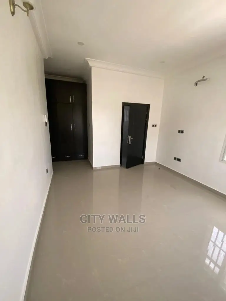 4bdrm Duplex in Ikate for rent