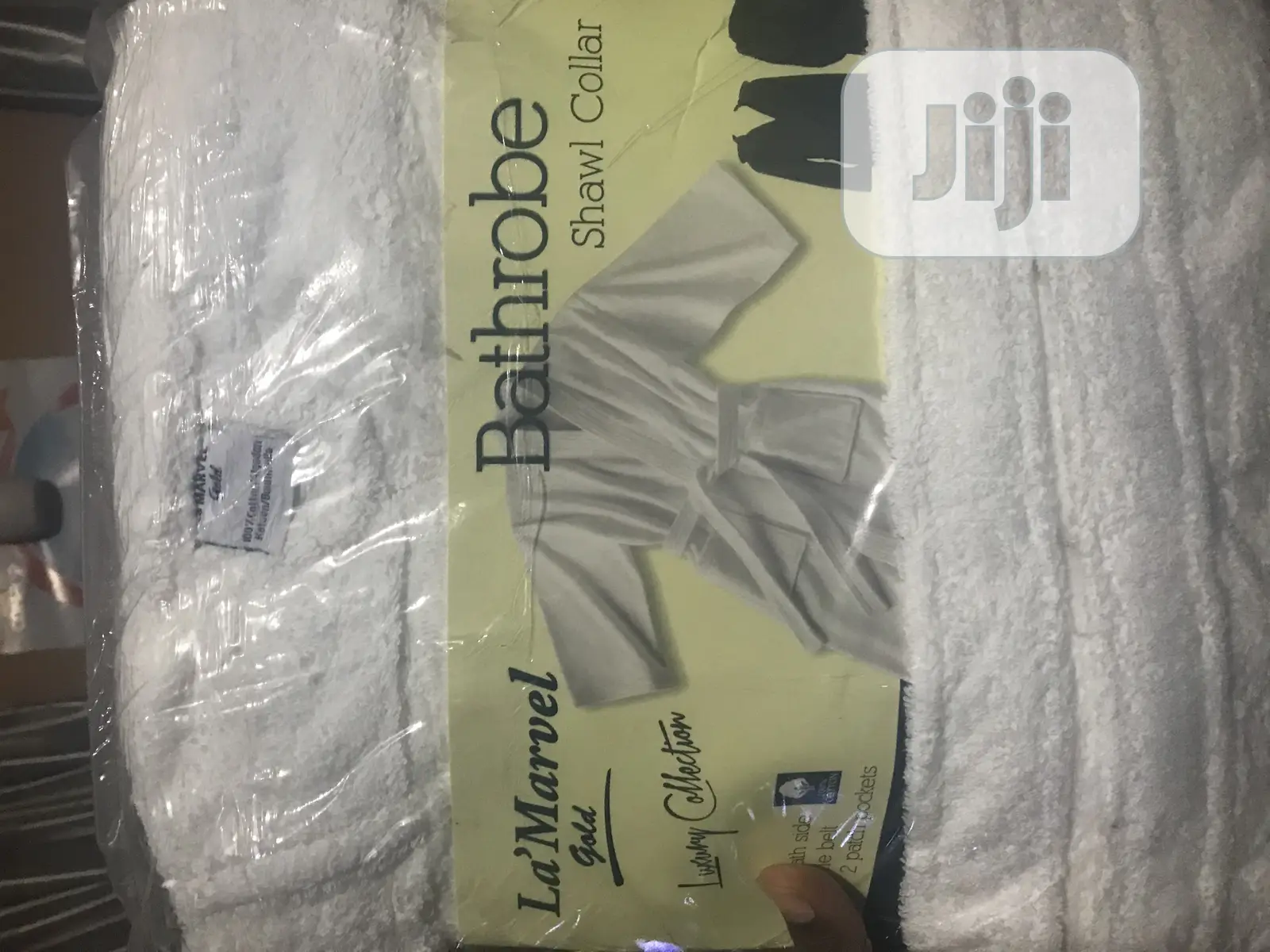 White Bathrobe (Top Quality Luxury)