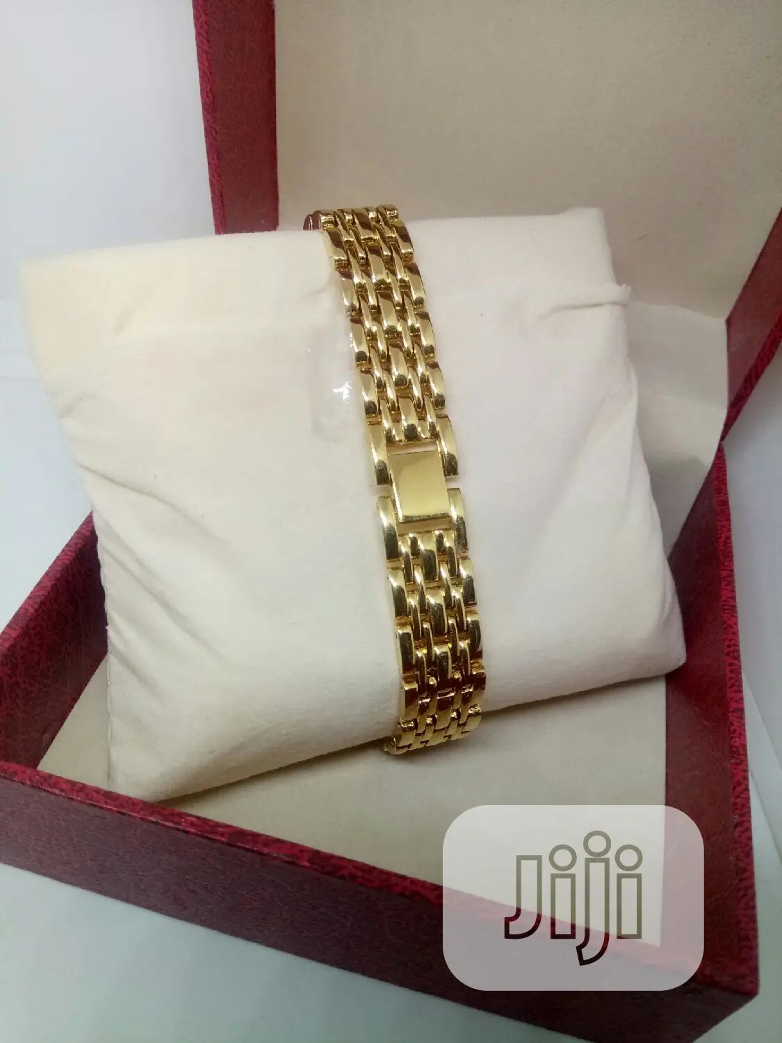Emporio Armani Ladies Gold Wristwatch 002 - Gold