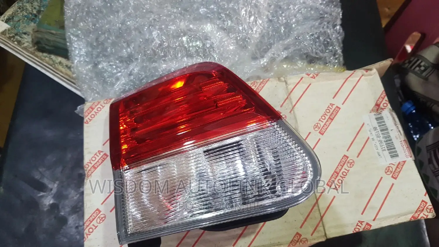 Rear Lights for Toyota Avensis 2012/13 Original Follow Come