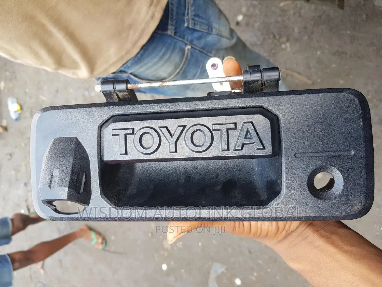 Tailgate/Tail Board Opener for Toyota Tundra 2015 to 2019
