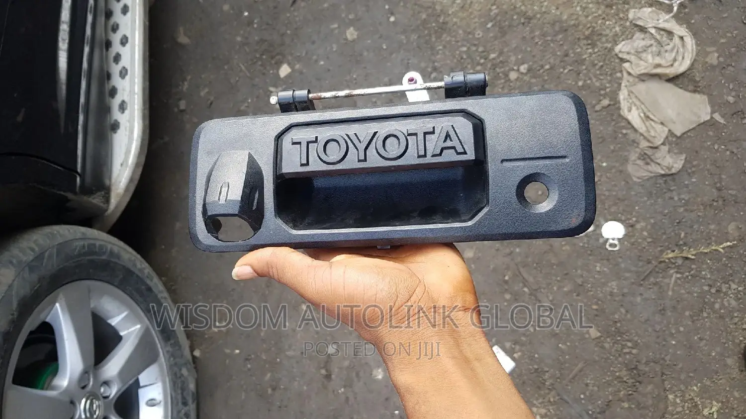 Tailgate/Tail Board Opener for Toyota Tundra 2015 to 2019