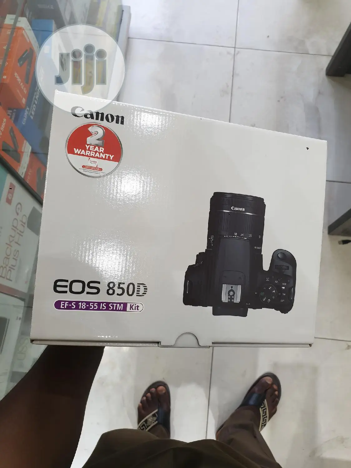 Canon EOS 850D DSLR Camera With 18-55mm Lens
