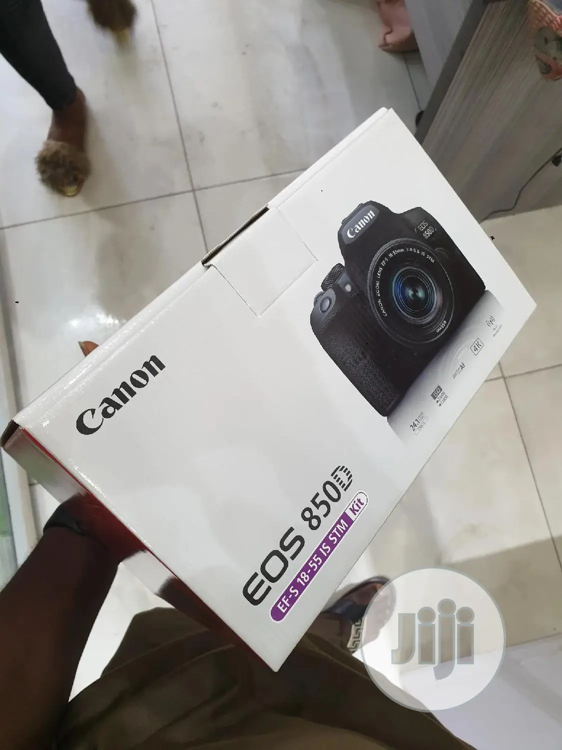 Canon EOS 850D DSLR Camera With 18-55mm Lens