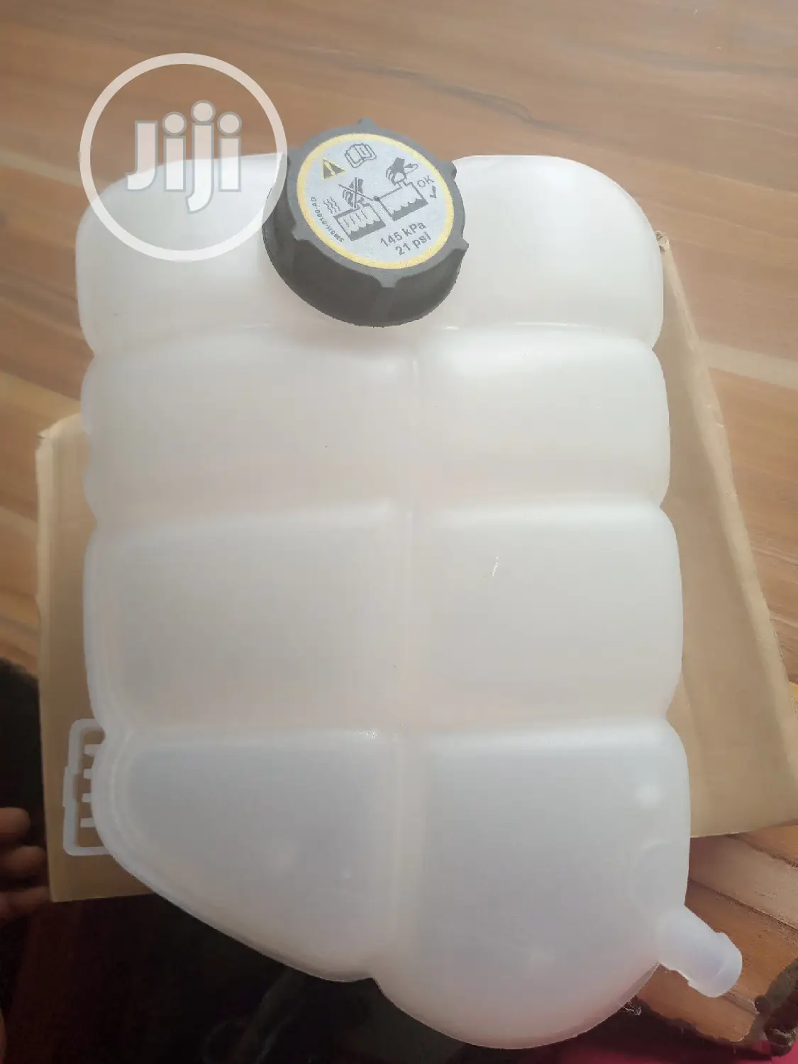 Water Can Ford Edge 2011-2014