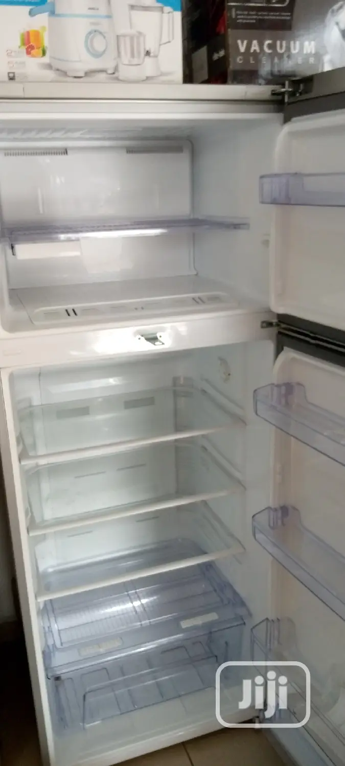 BEKO Big Fridge. 432 Litters