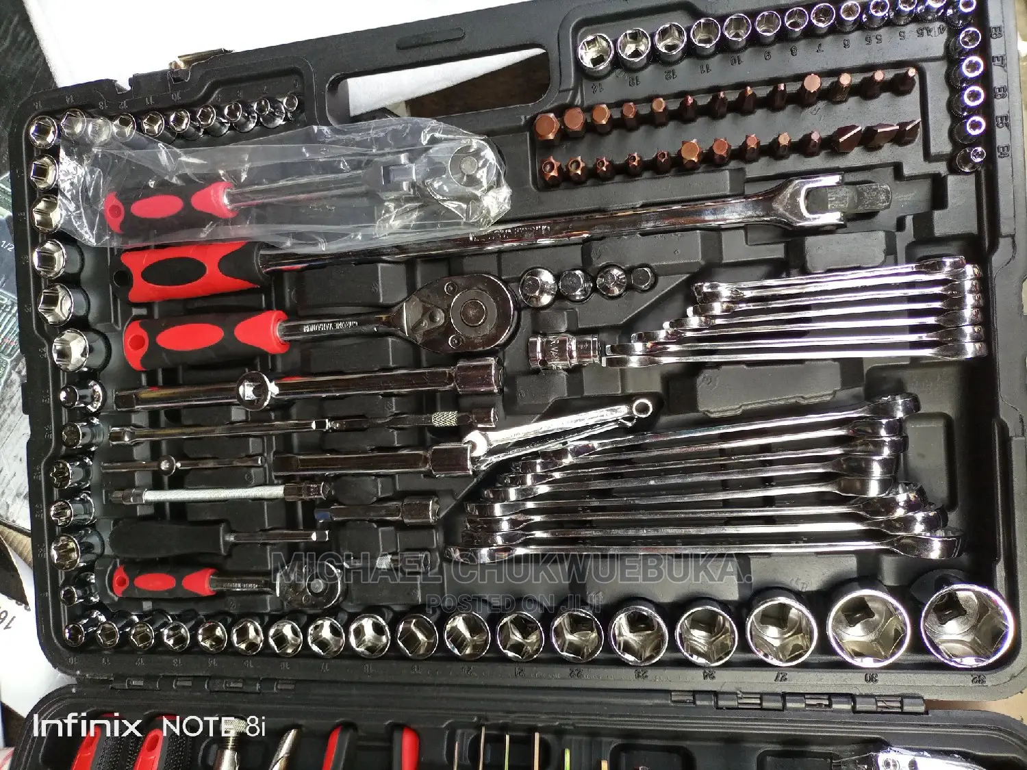 1⁄2, 3⁄8 1⁄4 Drive Socket Set With Combinations Spanners