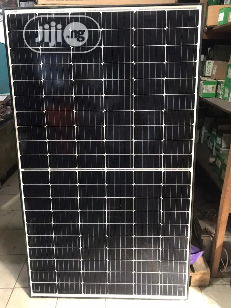 Quality 300W Mono Crystalline Solar Panel.