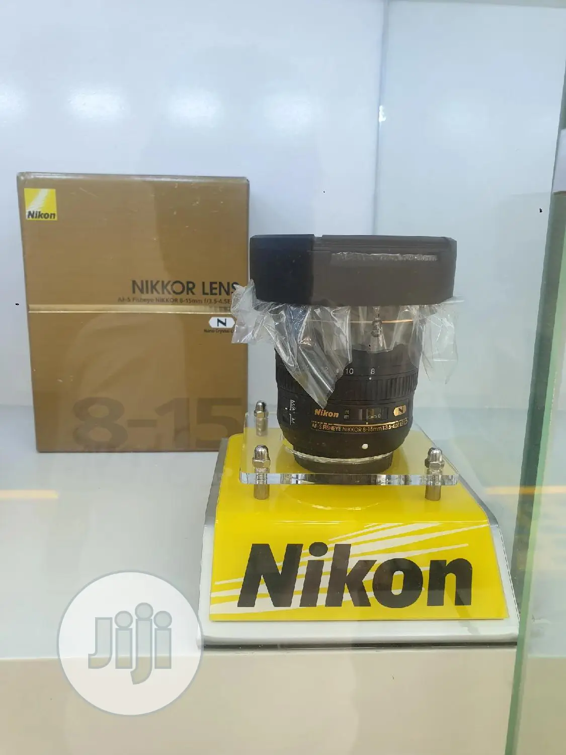 Nikon Af-s Fisheye Nikkor 8-15mm F/3.5-4.5E Ed Lense
