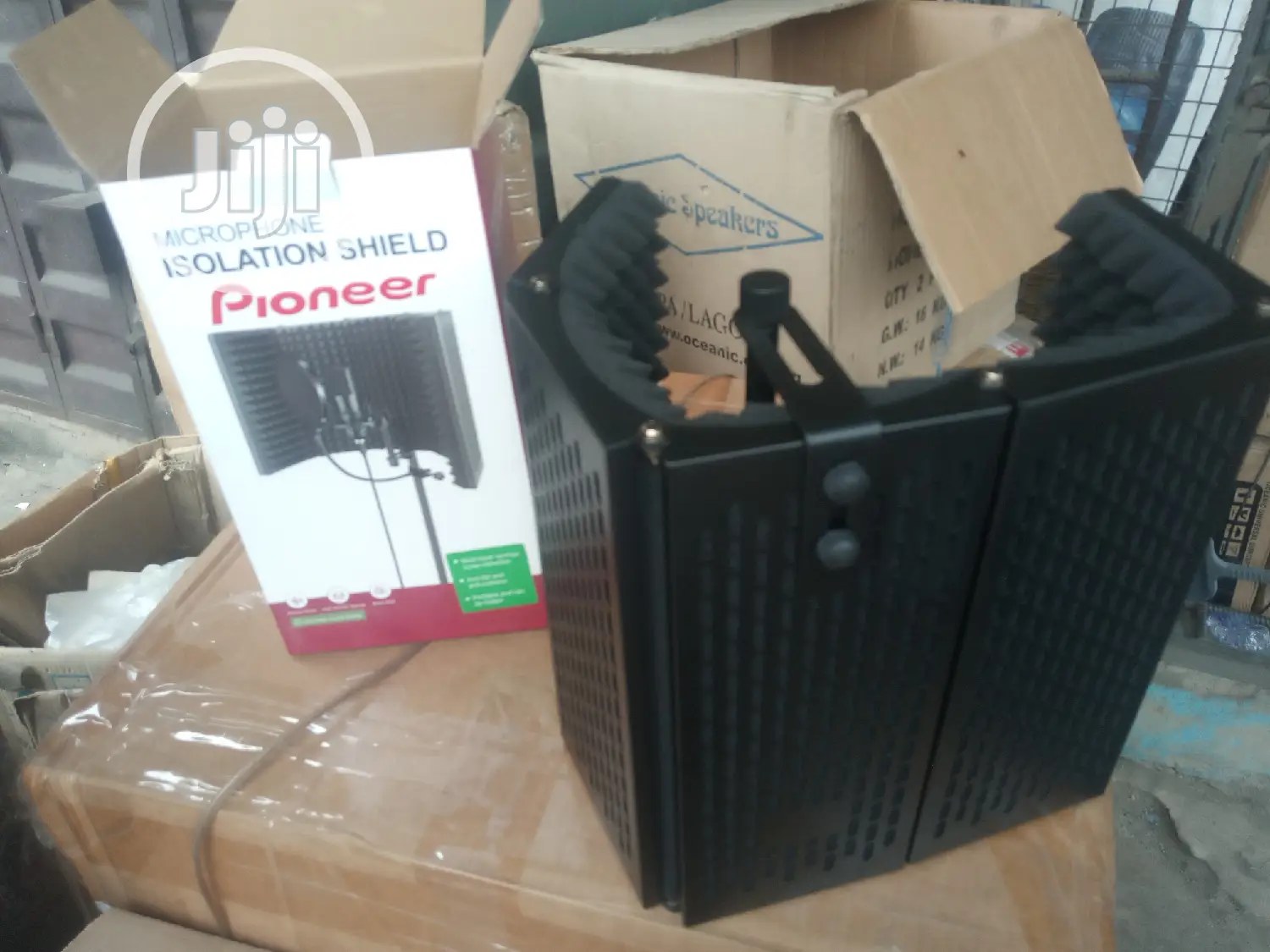 Microphone Isolation Shield Pioneer