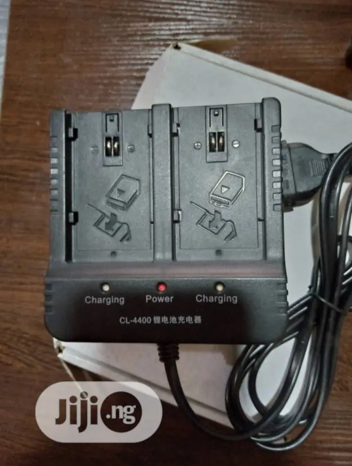 Hi Target Diff. GPS and Total Station Double Battery Charger