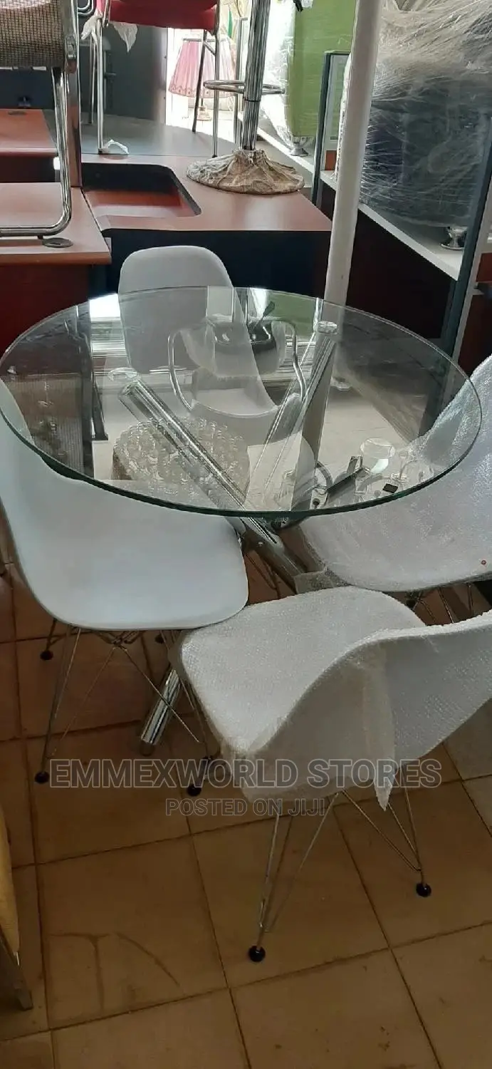 Exquisite Dinning Set With Four Chairs