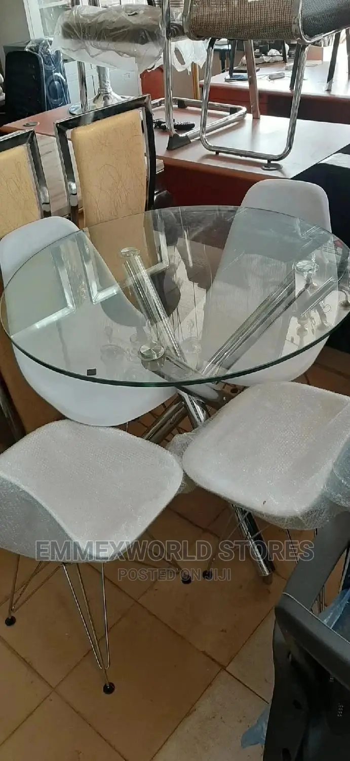 Exquisite Dinning Set With Four Chairs