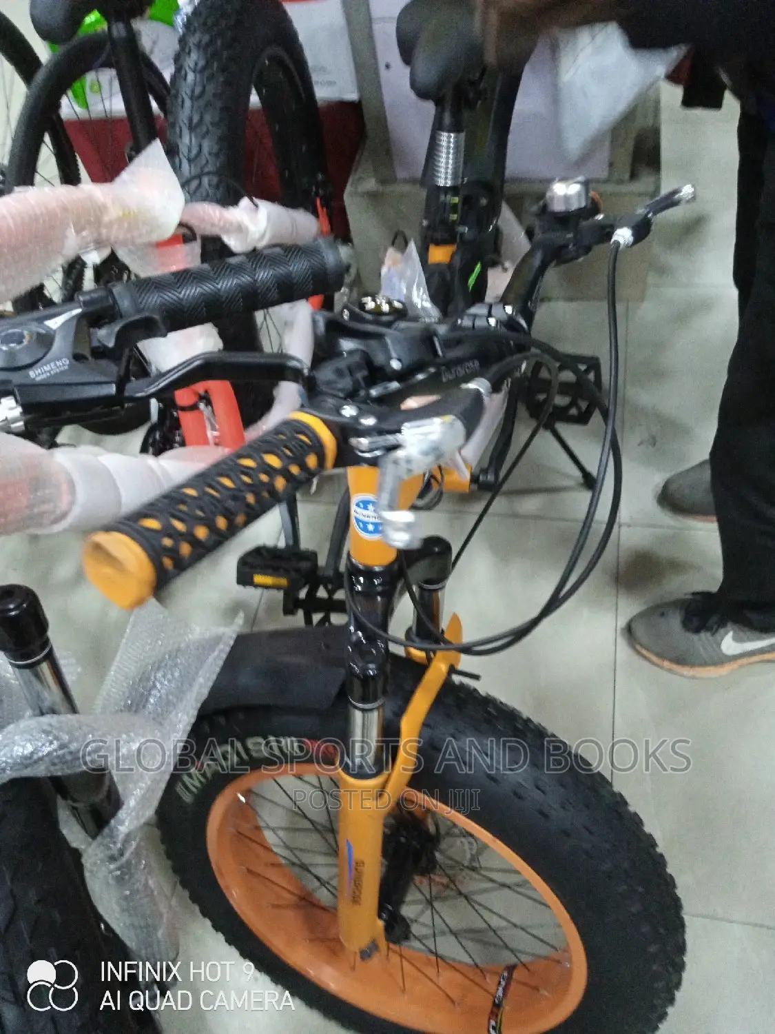Giant Tyre Adult Bicycle For Adult And Children