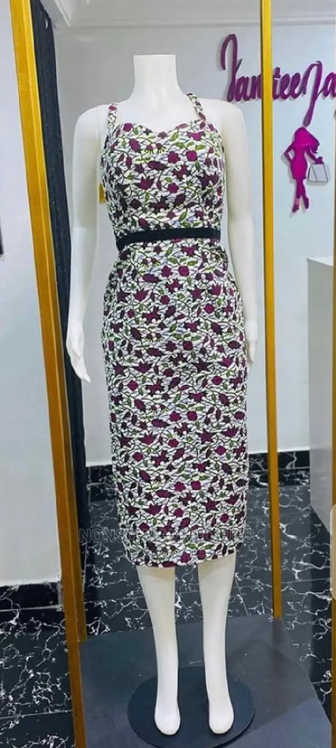 Headless White Plastic Size 10 Display MANNEQUINS