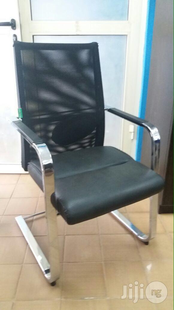 Mesh And Leather Visitors Chair