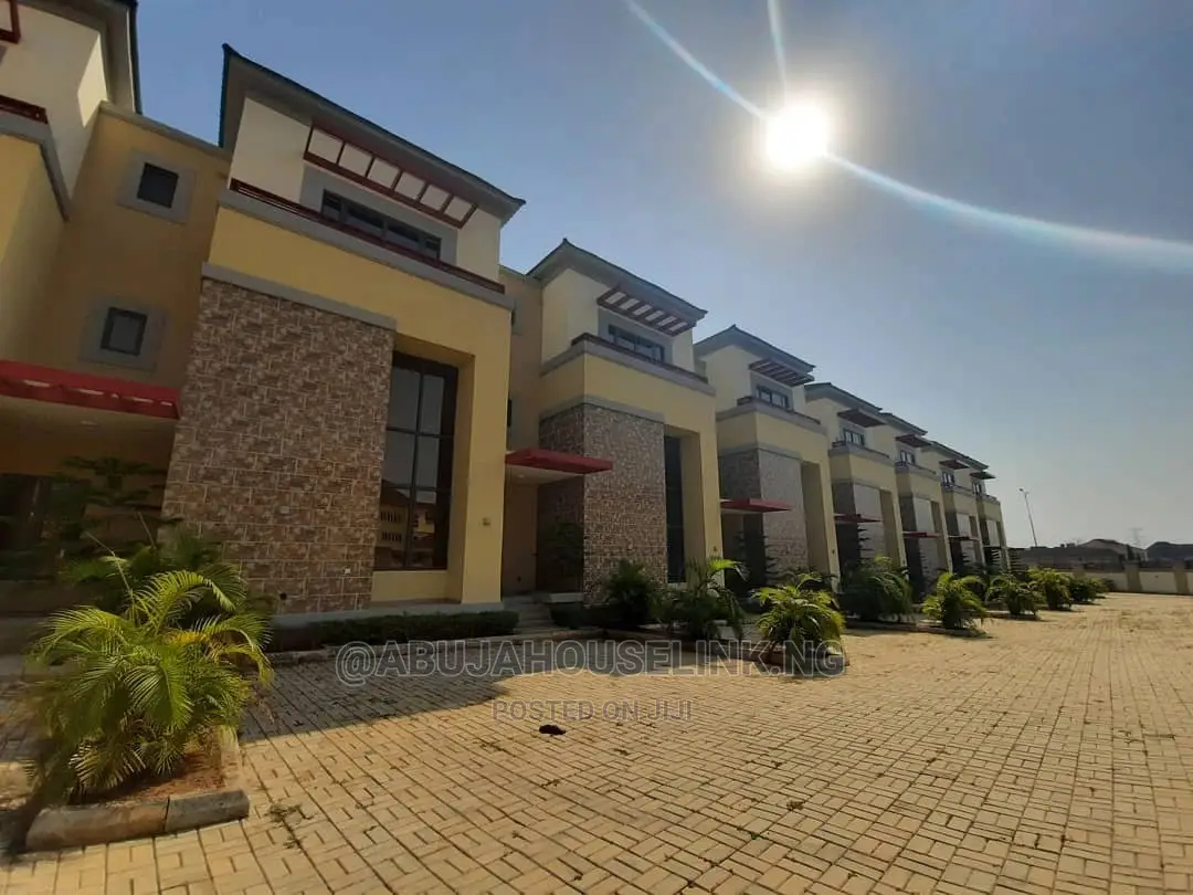 Furnished 4bdrm Duplex in Katampe for sale