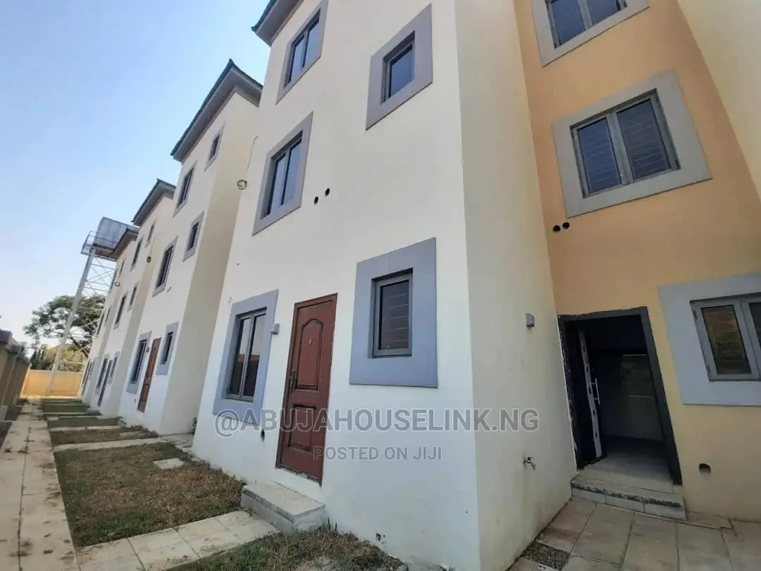 Furnished 4bdrm Duplex in Katampe for sale