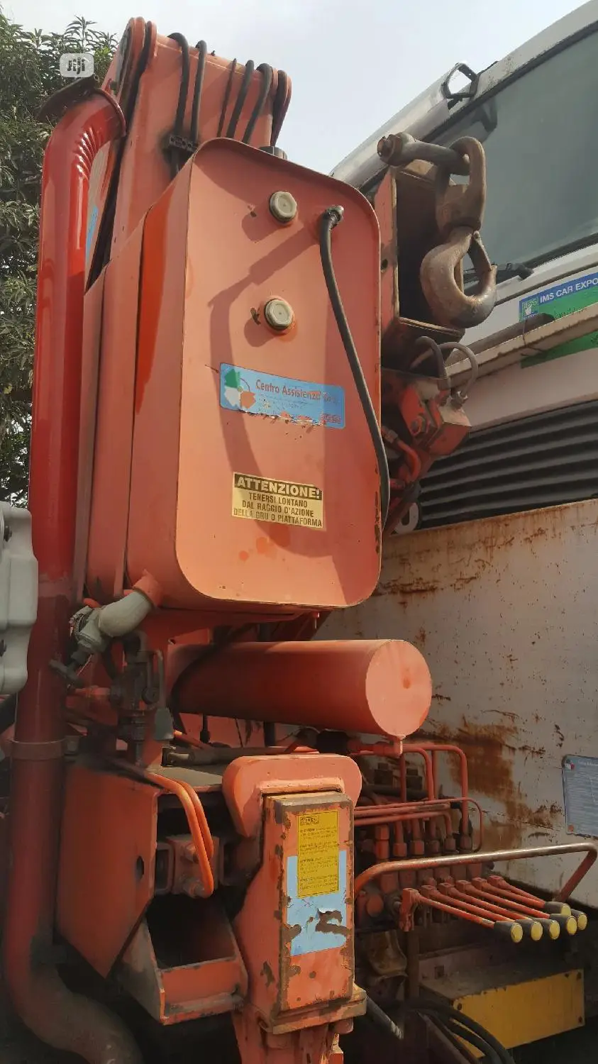 New Arrival 15tons Self Loader Crane IVECO Eight Tyres Truck
