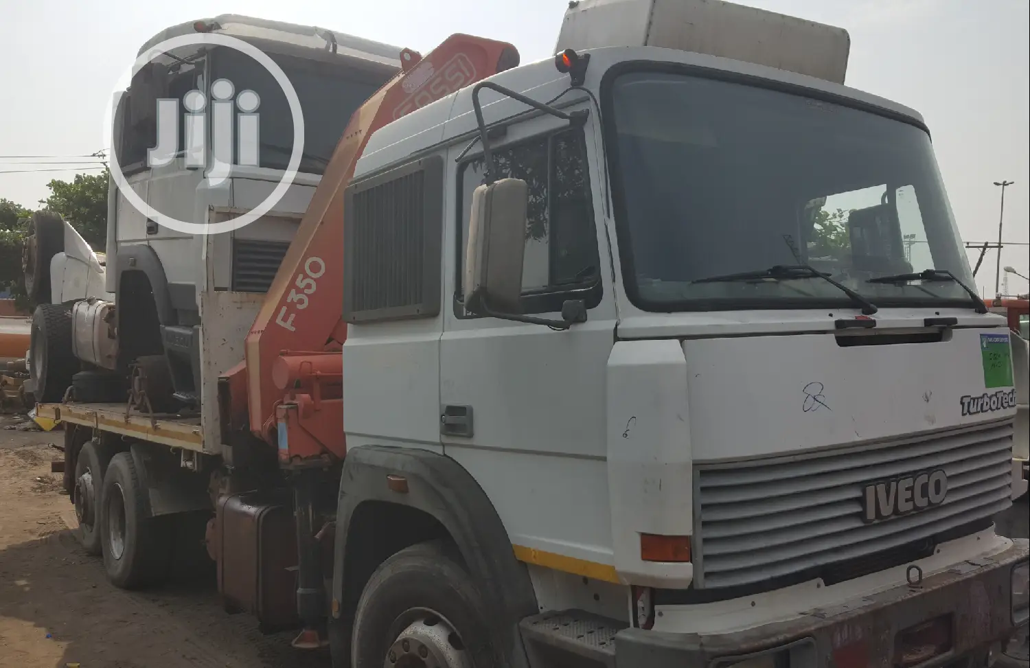 New Arrival 15tons Self Loader Crane IVECO Eight Tyres Truck