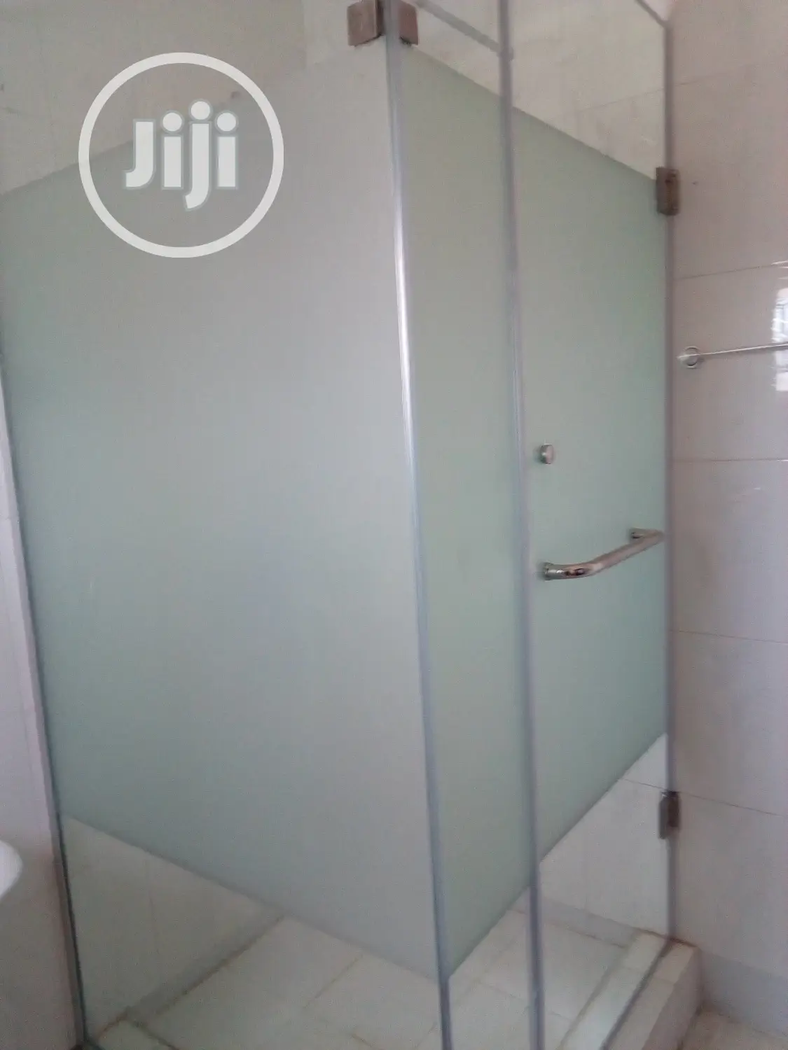 Shower Cubicle at Semi Frosted Glass Design