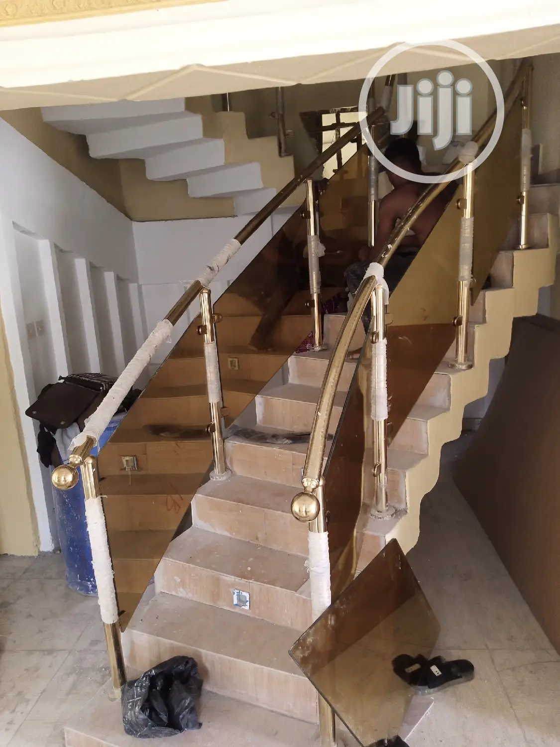 Stainless Handrails With Gold Pipe and Gold Glass