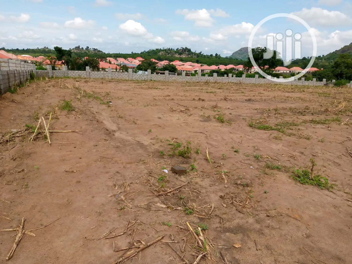 500sqm 4 B/Bungalow Penthouse + 2 Room B.Q Estate Plot.