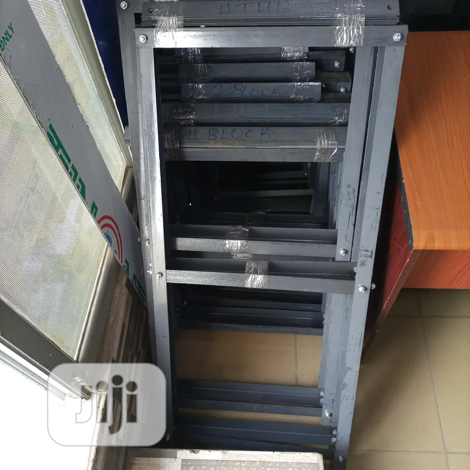 Tubular Battery Rack for Four