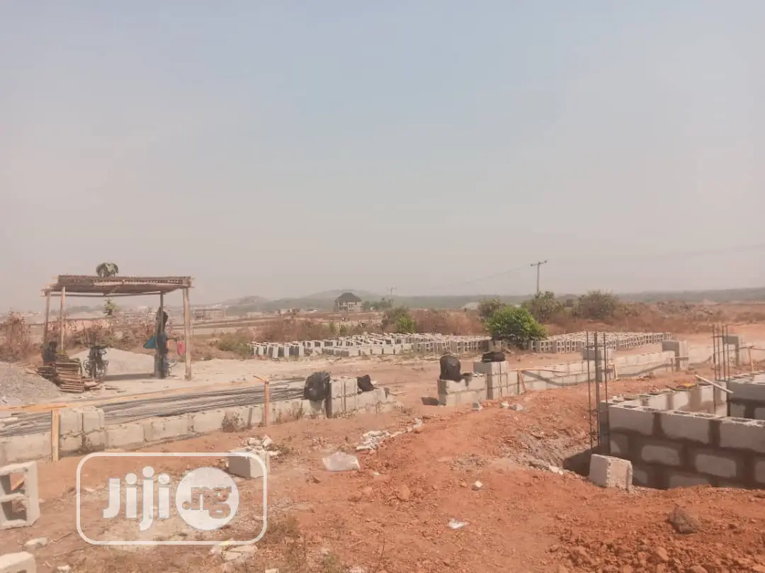 600sqm. 4 Bedroom Duplex + Enclose B.Q Estate Plot for Sale