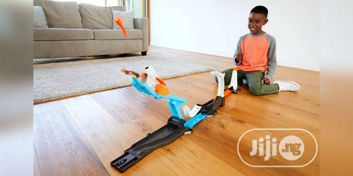Hot Wheels® Track Builder Rocket Launch Challenge Playset
