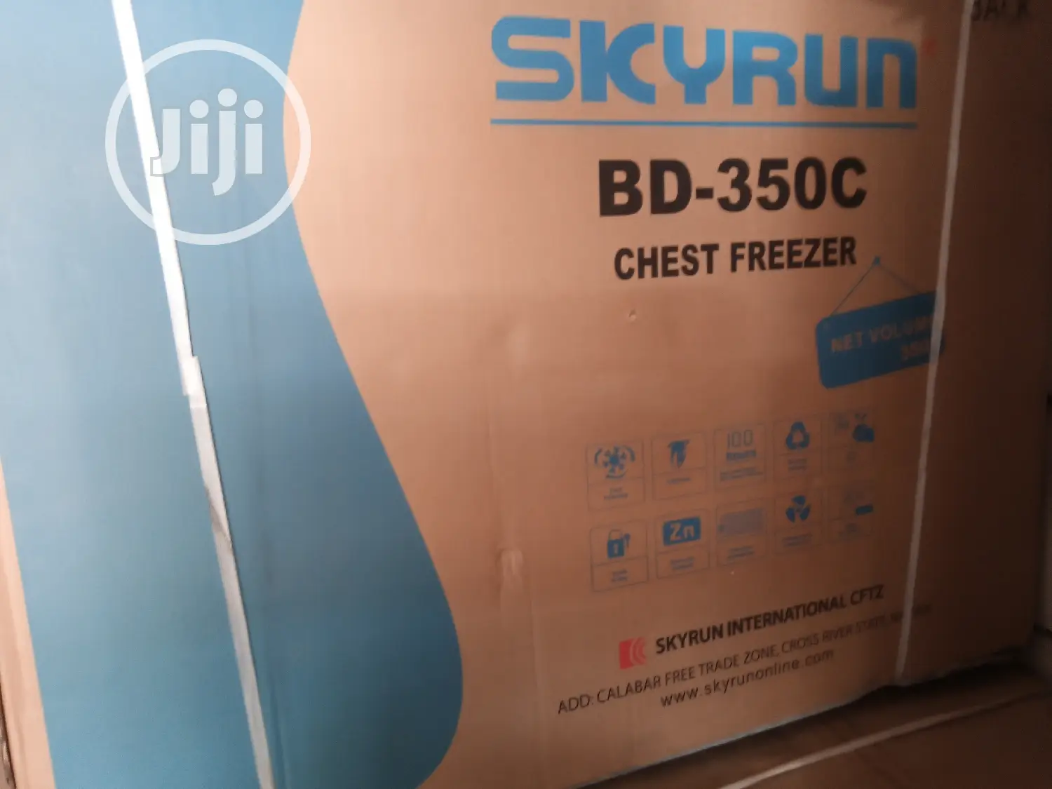 Complete Skyrun 350litre Chest Freezer