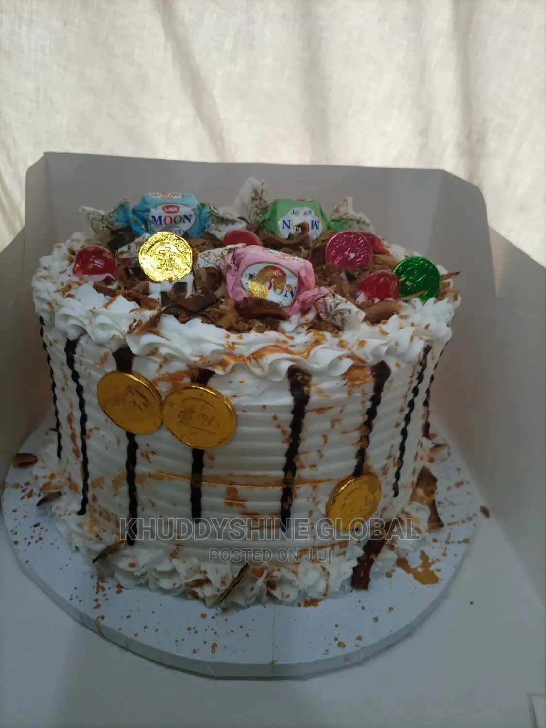 Birthday Cake Whitish Golden Cakes Different Designs
