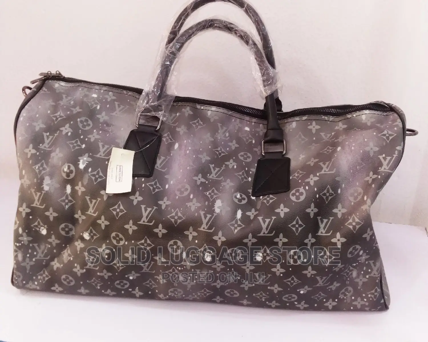 Louis Vuitton Traveling Bag