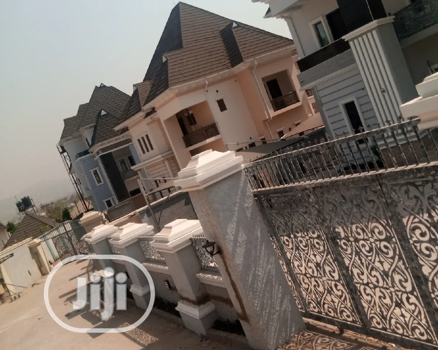 5bdrm Mansion in Guwarima Estate In, Gwarinpa for sale
