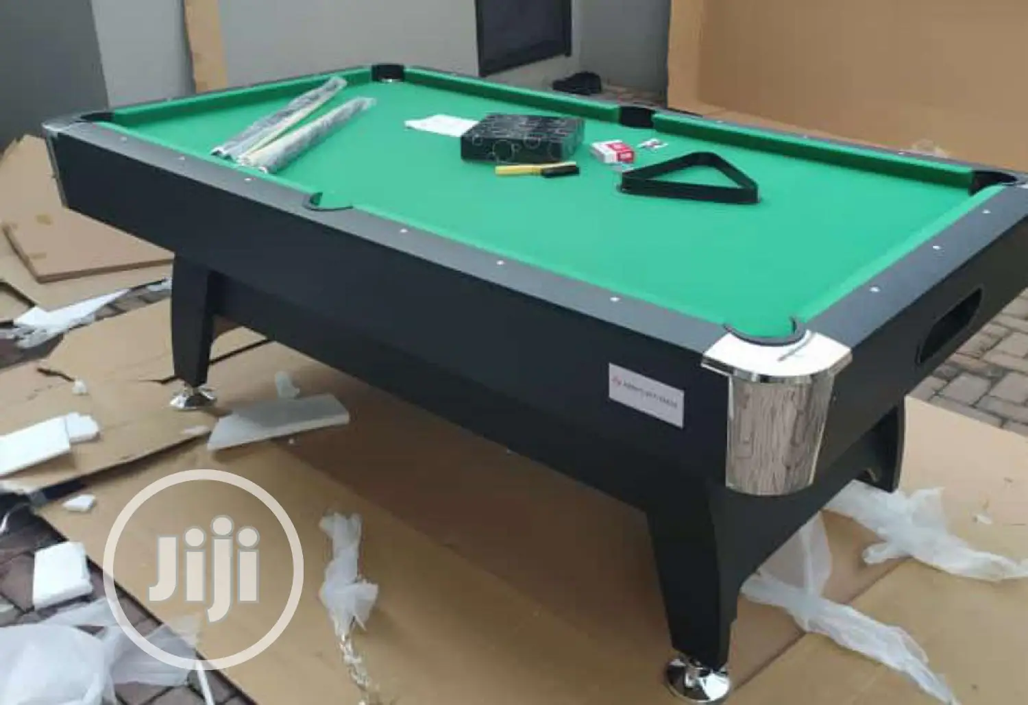 8ft by 4 Ft Snooker Pool Table