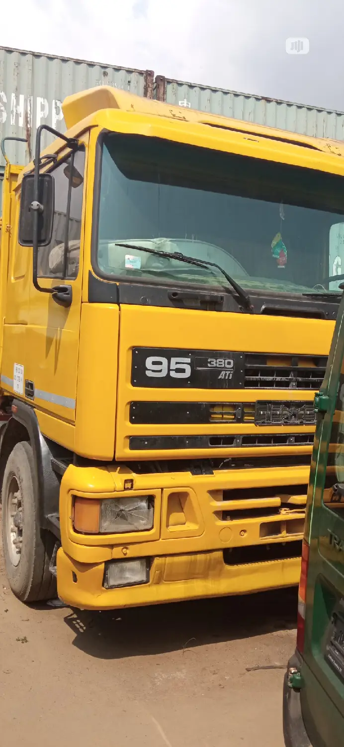 Daf 95 Ati 380 2001 Yellow