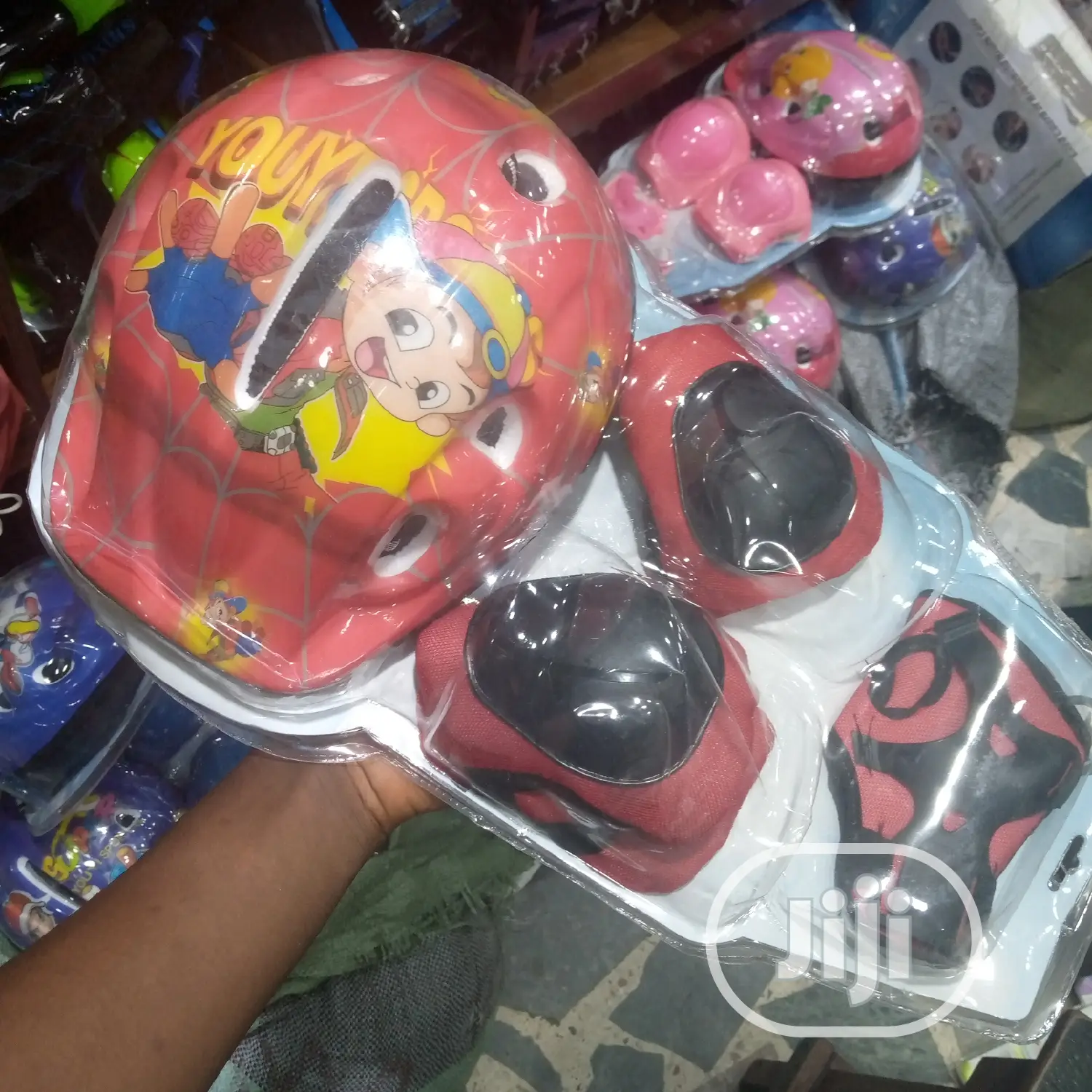 Kids Skating Helmet And Body Guide