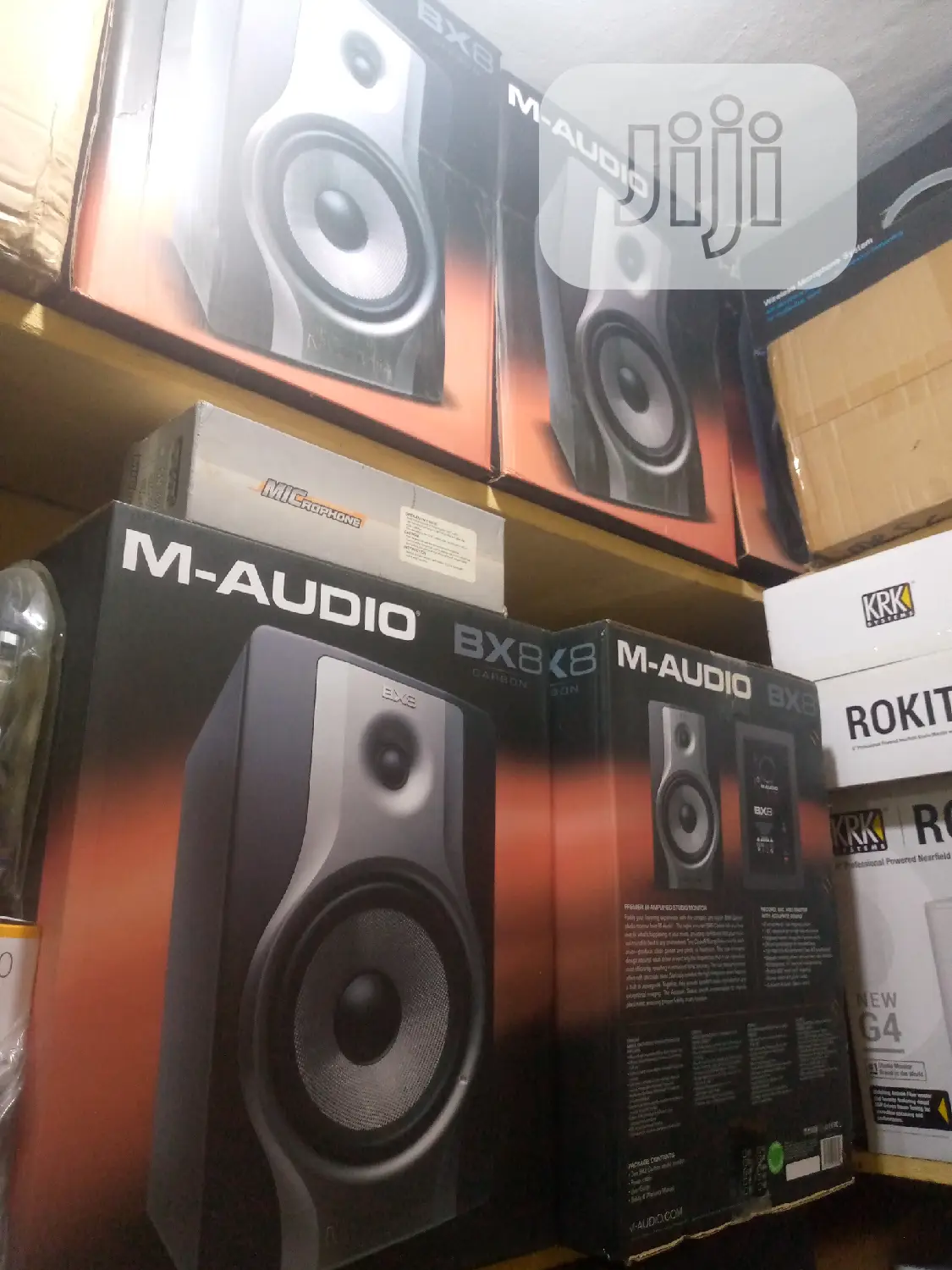 M-Audio Bx8 Bluetooth Studio Monitor