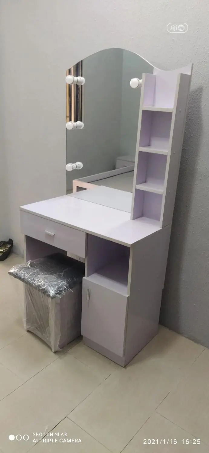 Modern Dresser With Lights