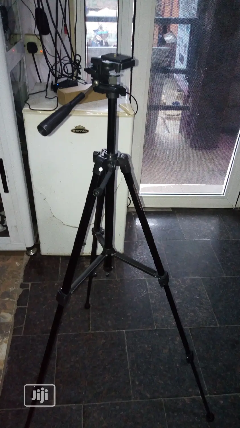 Triod Phone Stand