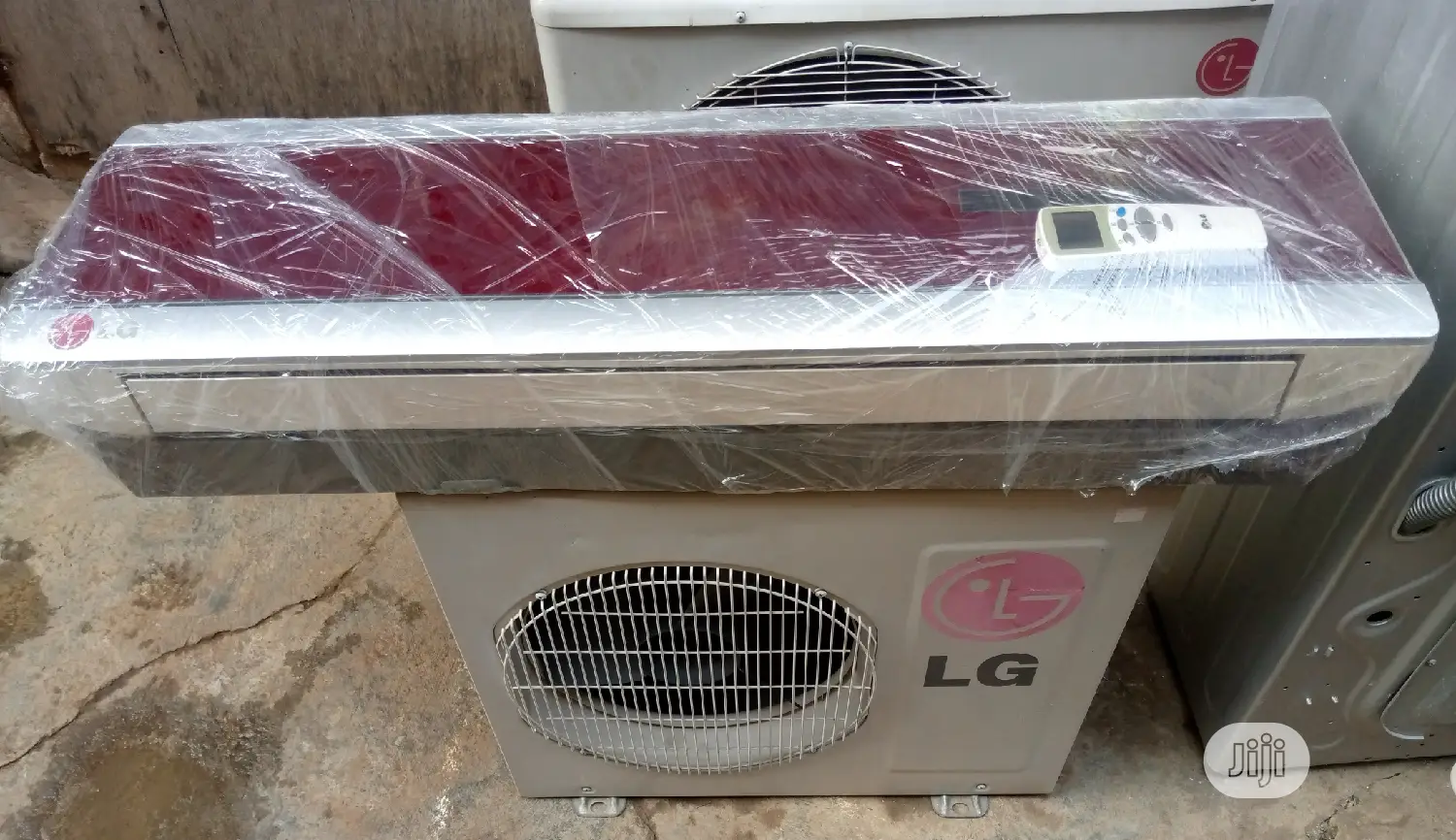 LG 1hp Glass Face Air Conditioner