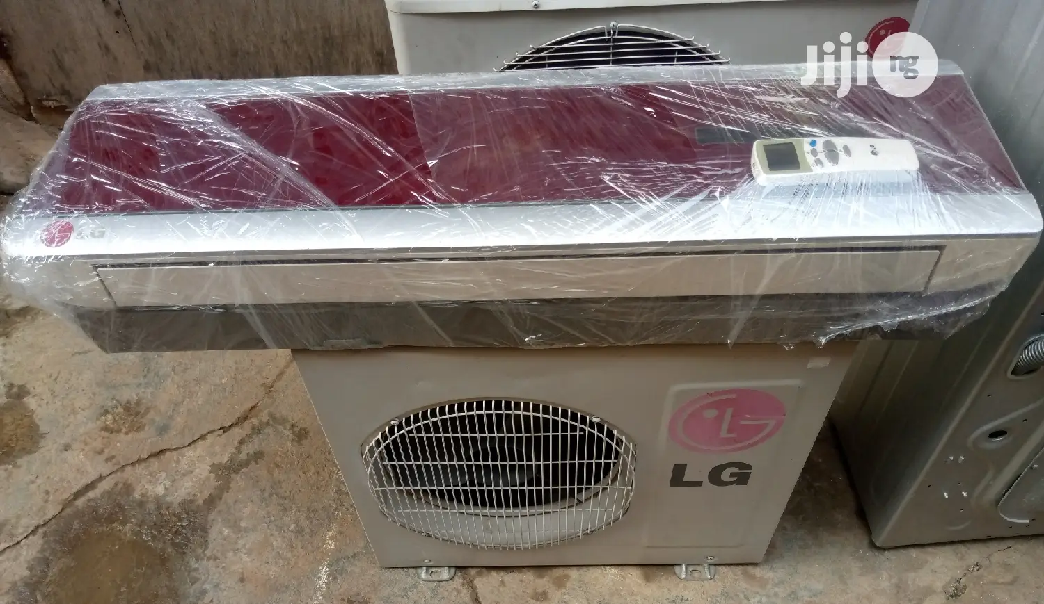 LG 1hp Glass Face Air Conditioner