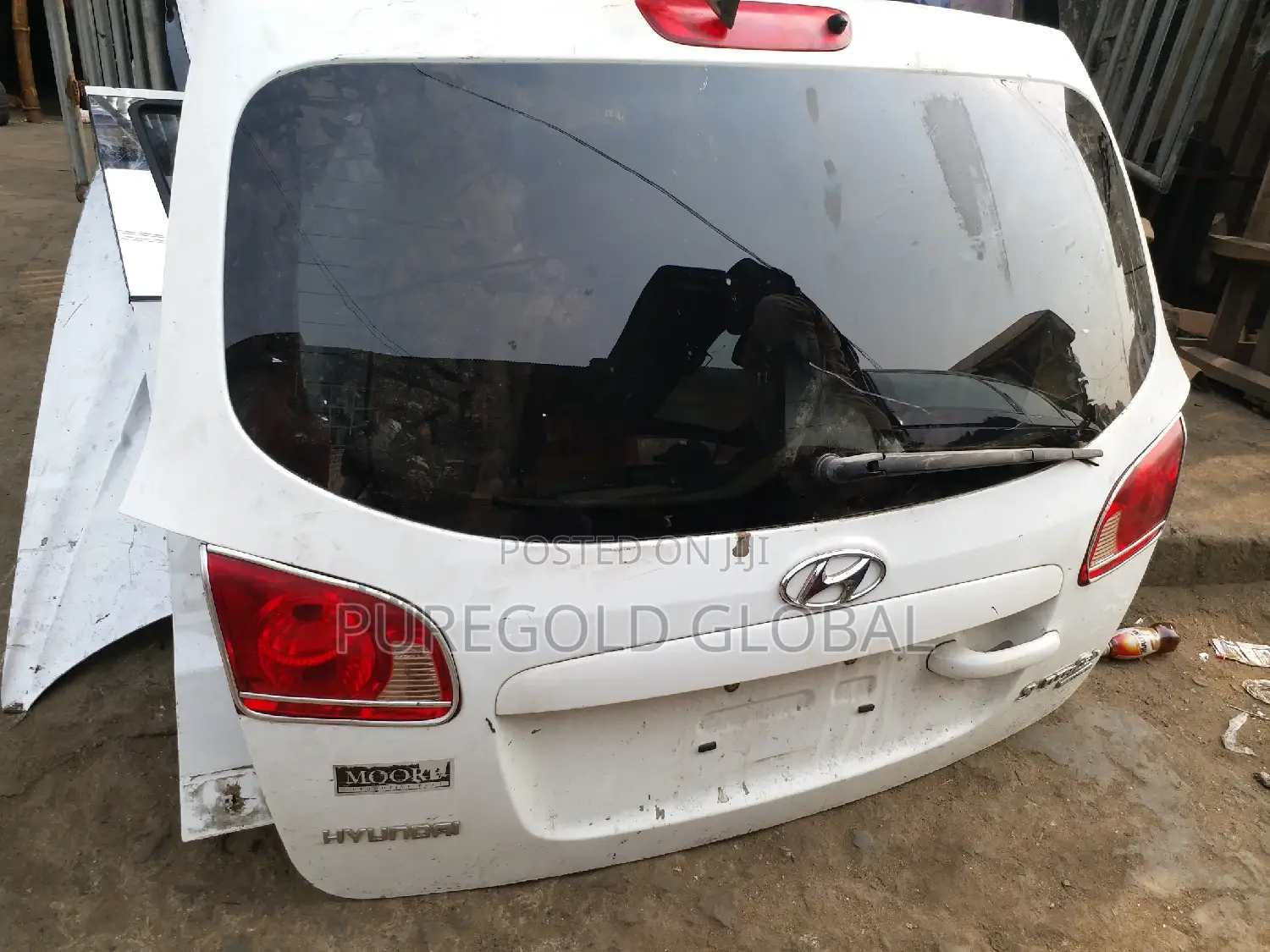 Boot for Hyundai Santafe 2010 Model