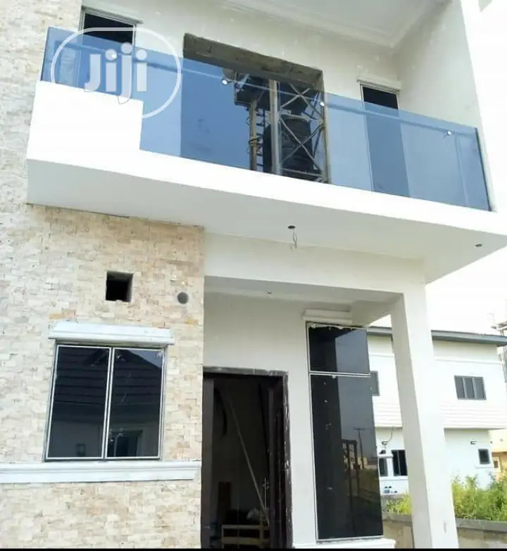 Frameless Tampered Glass Designs at Affordable Prices