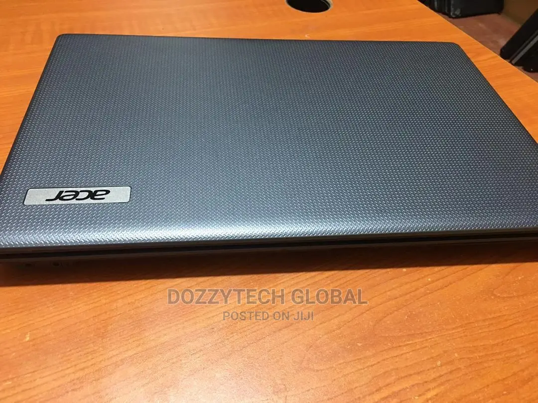 Laptop Acer Aspire 5349 4GB Intel Celeron HDD 500GB