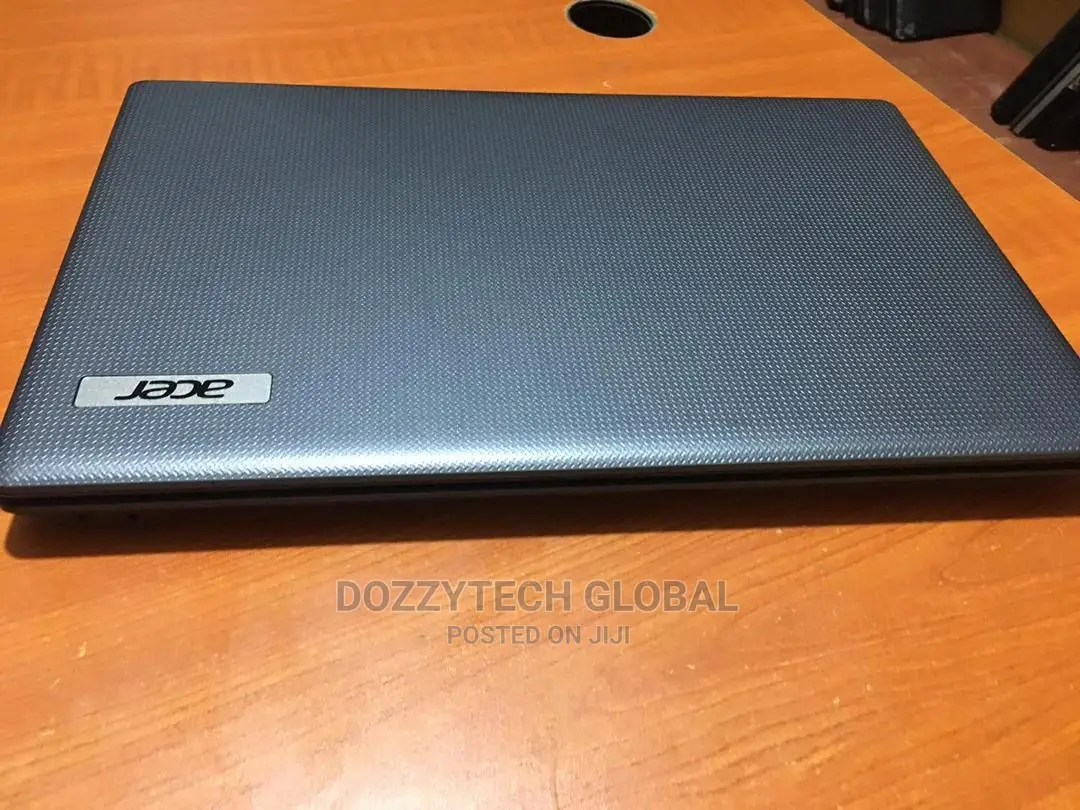 Laptop Acer Aspire 5349 4GB Intel Celeron HDD 500GB